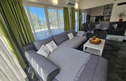 Brzac Complejo | Molnar Resort Villa Mimoza & Apartment Nea