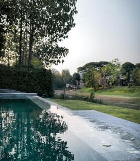 Khanong Phra Cabina | Momento Poolvilla Khaoyai