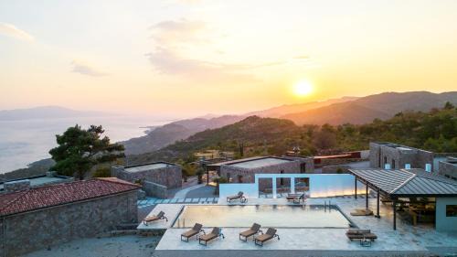 Ayvacik Hotel | Momos Otel