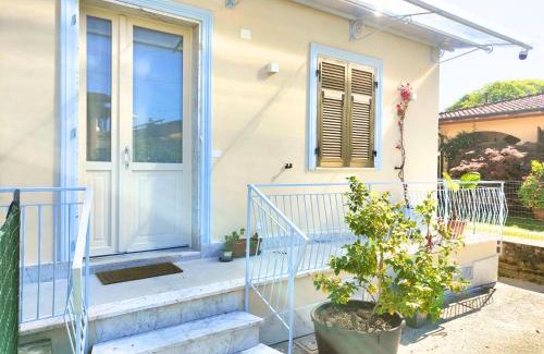 Marina di Massa Casa | Mon Amour Casa a Marina con Giardino