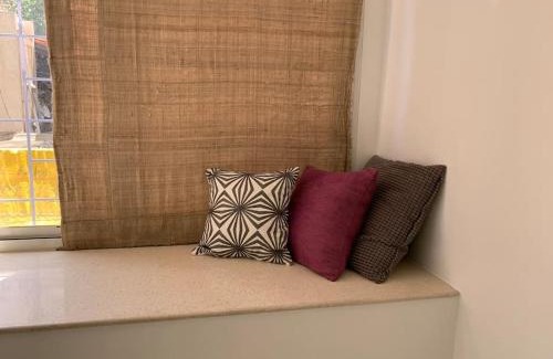 Bandra West Apartamento | Mon Desire 1, Perry Cross Rd, Bandra West by Connekt Homes