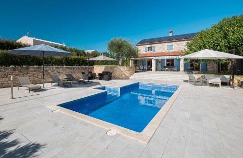 Bale Villa | Mon Perin Castrum - House of Nice Memories