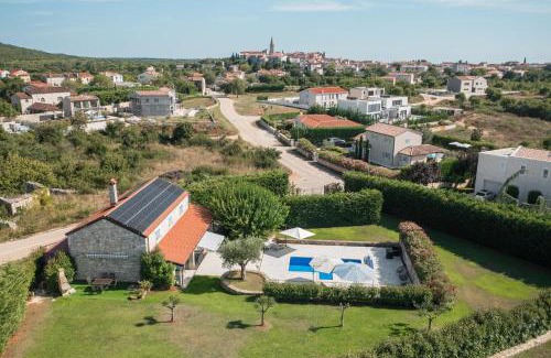 Bale Villa | Mon Perin Castrum - House of Nice Memories