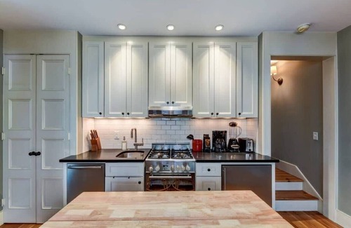 Westside Casa | NEW - Charleston Home w/ Rooftop Deck!