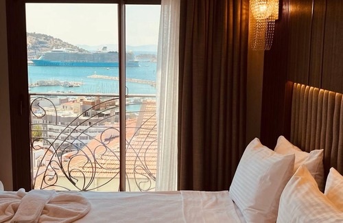 Kusadasi City Centre Cama Y Desayuno | Monalisa