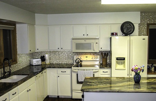 Emigrant Casa | Monarch Garden Inn Penthouse Apto 180 ° Vista Mnt, AC, Wi-Fi, Jacuzzi, Yellowstone