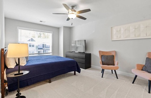 Taylors Casa | Monarch Meadow - 15 min to Downtown Greenville!