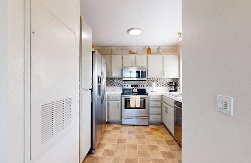 Monarch Beach Condominio | Monarch Vista: Updated Ocean-View Gem | Heated Pool & Spa, Walk Everywhere