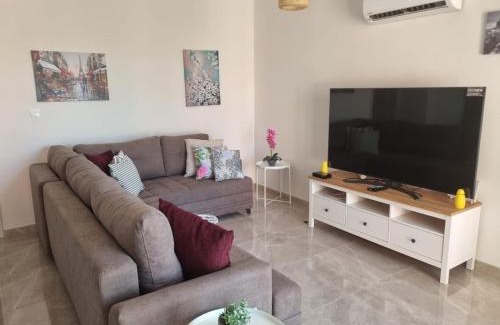 Paphos Apartamento | Monastiraki Serene City Escape
