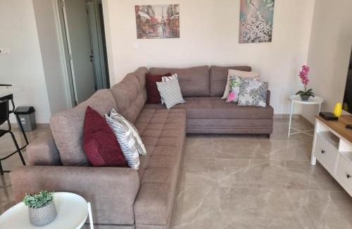 Paphos Apartamento | Monastiraki Serene City Escape