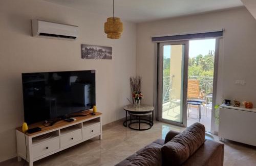 Paphos Apartamento | Monastiraki Serene City Escape