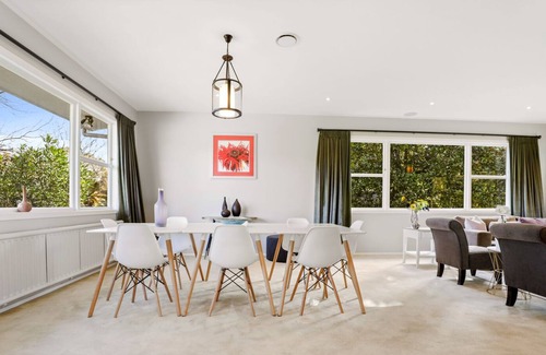 Springfield Casa | MONCUR - ROTORUA HOLIDAY HOME, pet friendly in Rotorua City