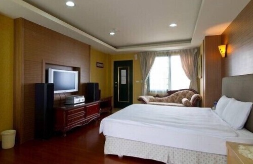 Ren'ai Cama Y Desayuno | Mone Garden Resort