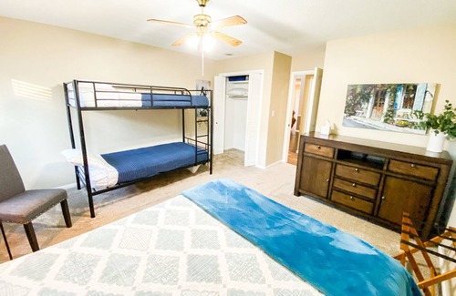 Monett Casa | Monett Masterpiece: A Grand Stay in a Small Town