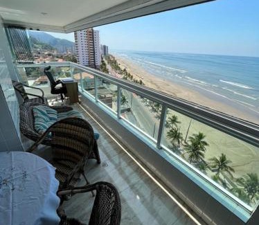 Mongagua Apartamento | Mongaguá com vista para o Mar pé na areia