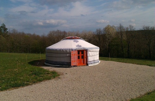 Magnien Cabaña | Mongolian yurt, on the edge of a forest and a hiking trail