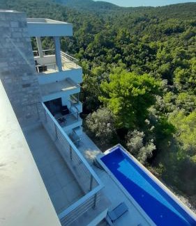 Lustica Apartamento | MONGOOSE