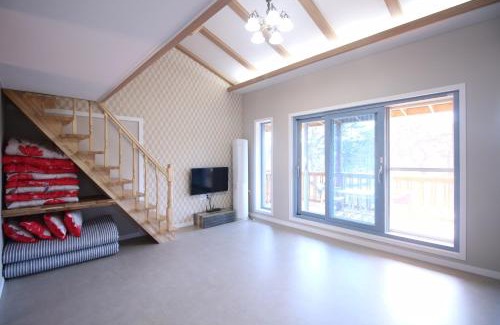Pan-mal Casa | Mongsanpo High Beach Pension