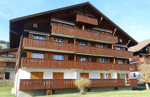 Schoenried Apartamento | Monique Nr. 14 by Interhome