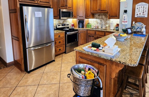 Afton Casa | Monkey Island, Afton, OK Grand Lake, Water Front, Boat Slip, No stairs, Pets Ok