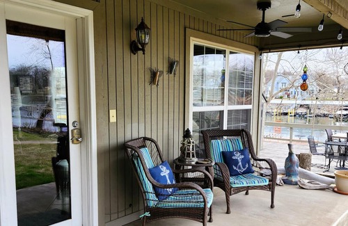 Afton Casa | Monkey Island, Afton, OK Grand Lake, Water Front, Boat Slip, No stairs, Pets Ok