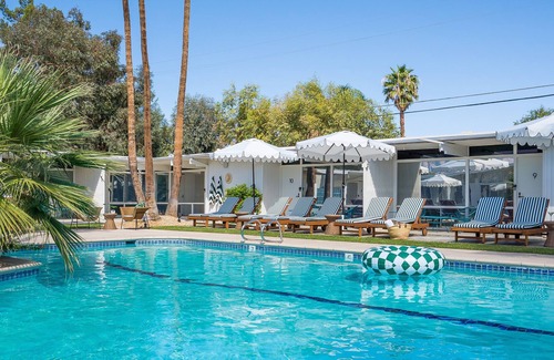 Racquet Club South Casa | Monkey Tree Hotel 16 by Avantstay Stylish Hotel in Palm Springs w/ Pool!