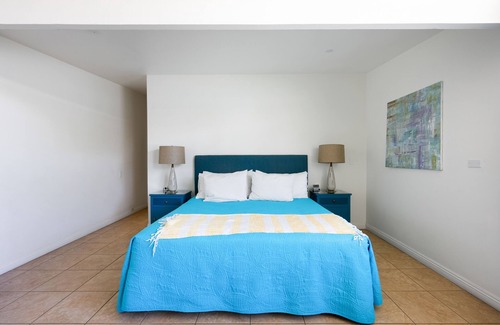 Desert Park Estates Hotel | Monkey Tree Hotel 16 by AvantStay | Stylish Hotel in Palm Springs w/ Pool!