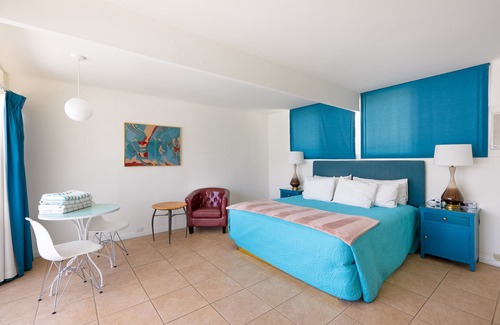 Desert Park Estates Hotel | Monkey Tree Hotel 9 by AvantStay | Stylish Hotel in Palm Springs w/ Pool!