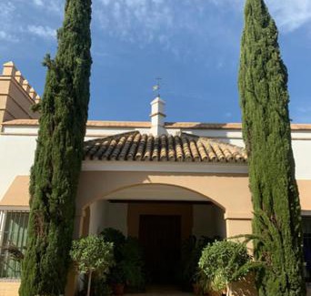 Sanlúcar la Mayor Casa | MonKeys Apartments La Gloria Pool Sanlúcar la Mayor