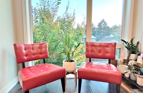 East Village Condominio | Monki Di Executive Suites - GLAS - Luxury Inner City Home 3 min to Downtown w Private Rooftop Patio Fireplace