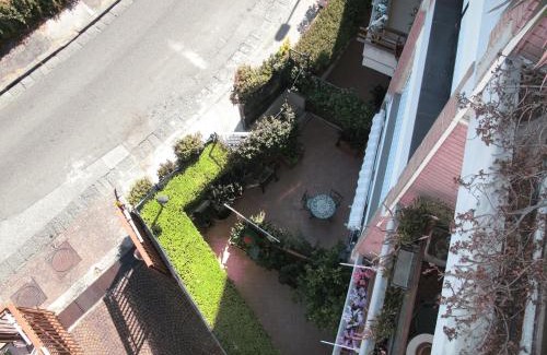 Naples Apartamento | MONOCAMERA con TERRAZZOgiardino -STUDETTE -zona Panoramica POSILLIPO