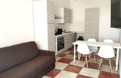 Comiso Apartamento | Monolocale con divano letto e cucina