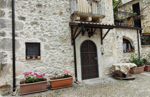 Cansano Casa | Monolocale rustico di Ariola