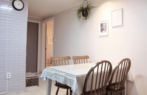 Seongdong-gu Apartamento | Monoplan House Seongsu 1