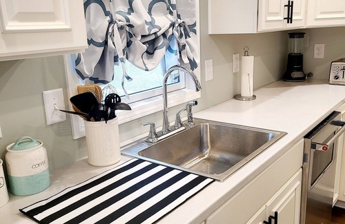 Lake Michigan Beach Casa | Monroe House - 2 Minute Drive to Lake Michigan ● Pet Friendly ● Beach Access