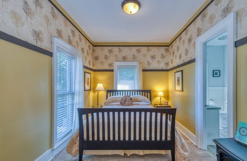 South Haven Cama Y Desayuno | Monroe Manor Inn