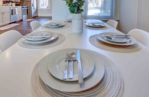 Stroudsburg Casa | Monroe22 · BrickStone Lodge-Boho Style home near Main St-B