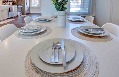 Stroudsburg Casa | Monroe26 · BrickStone Lodge- Boho Style home near Main St-C