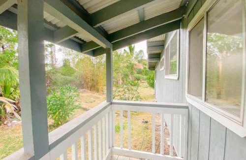 Keaau Apartamento | Monstera Bungalow, Spacious, King Bed, Big Kitchen