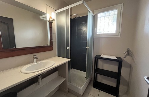 Brouzet-les-Ales Hotel | Mont Bouquet Lodge
