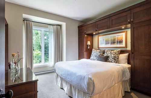 Mont-Tremblant Hotel | Mont-Tremblant - Château Beauvallon-Two Bedroom Suite-Free resort shuttle!