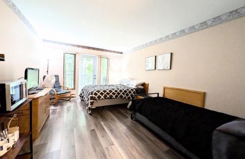 Mont-Tremblant Apartamento | Mont-Tremblant Modern Chalet, Near Lake & Golf