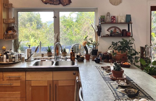 Fernwood Casa | Montaña de la Seta ~ Boho Artist Retreat Amidst the Salty Ocean Air + Mountains