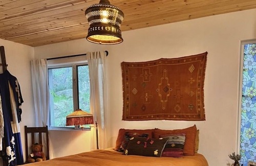 Fernwood Casa | Montaña de la Seta ~ Boho Artist Retreat Amidst the Salty Ocean Air + Mountains