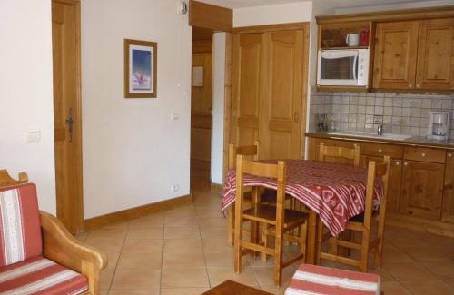 Pralognan-la-Vanoise Apartamento | Montagne: 3 pièces avec balcon, proche pistes & centre, Pralognan - FR-1-464-120