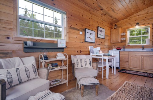 Kalispell Cabina | Montana cozy cabin with million $ views of Flathead Valley, 30 miles to Glacier