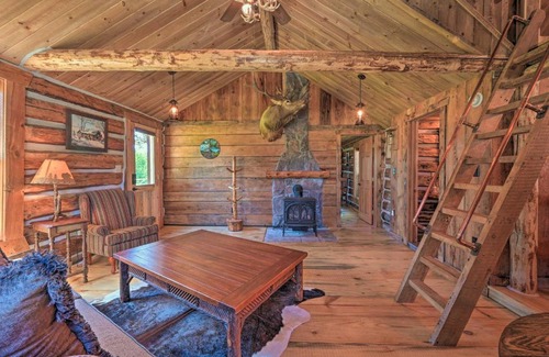 Hamilton Casa | Montana Retreat Original Hamilton Log Cabin!