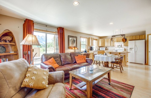 Emigrant Casa | Montana Vacation Rental: 32 Mi to Yellowstone!