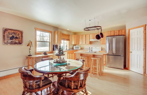 Emigrant Casa | Montana Vacation Rental: 32 Mi to Yellowstone!