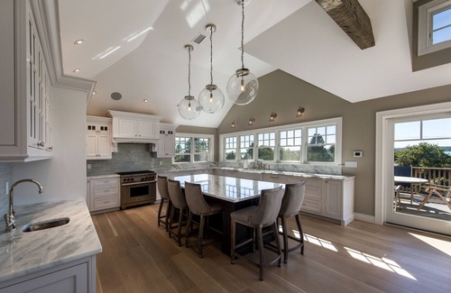 Montauk Casa | Montauk Beach and Water View Vacation Home con piscina y bañera de hidromasaje